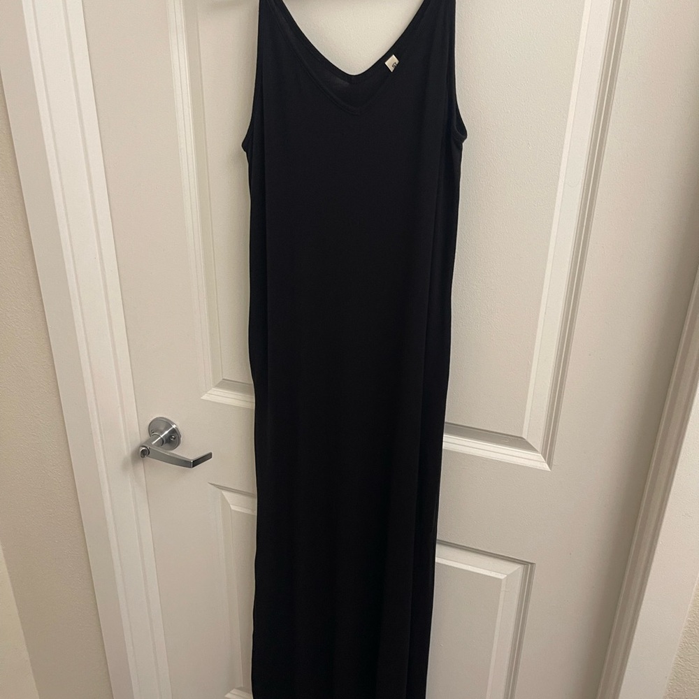 Black Sleeveless V-neck Maxi Dress for Cocktail